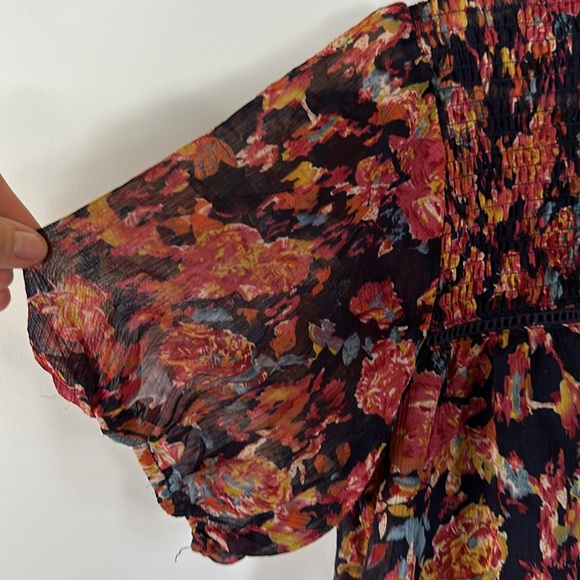 THML Blouse - Picture 2 of 4